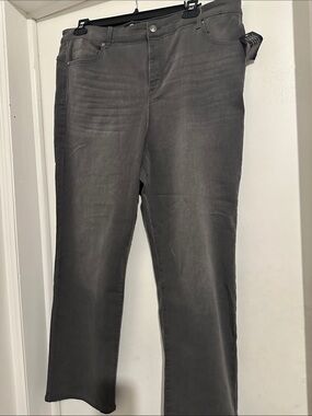 G by Giuliana Women's Classic Straight-Leg Jeans - Gray